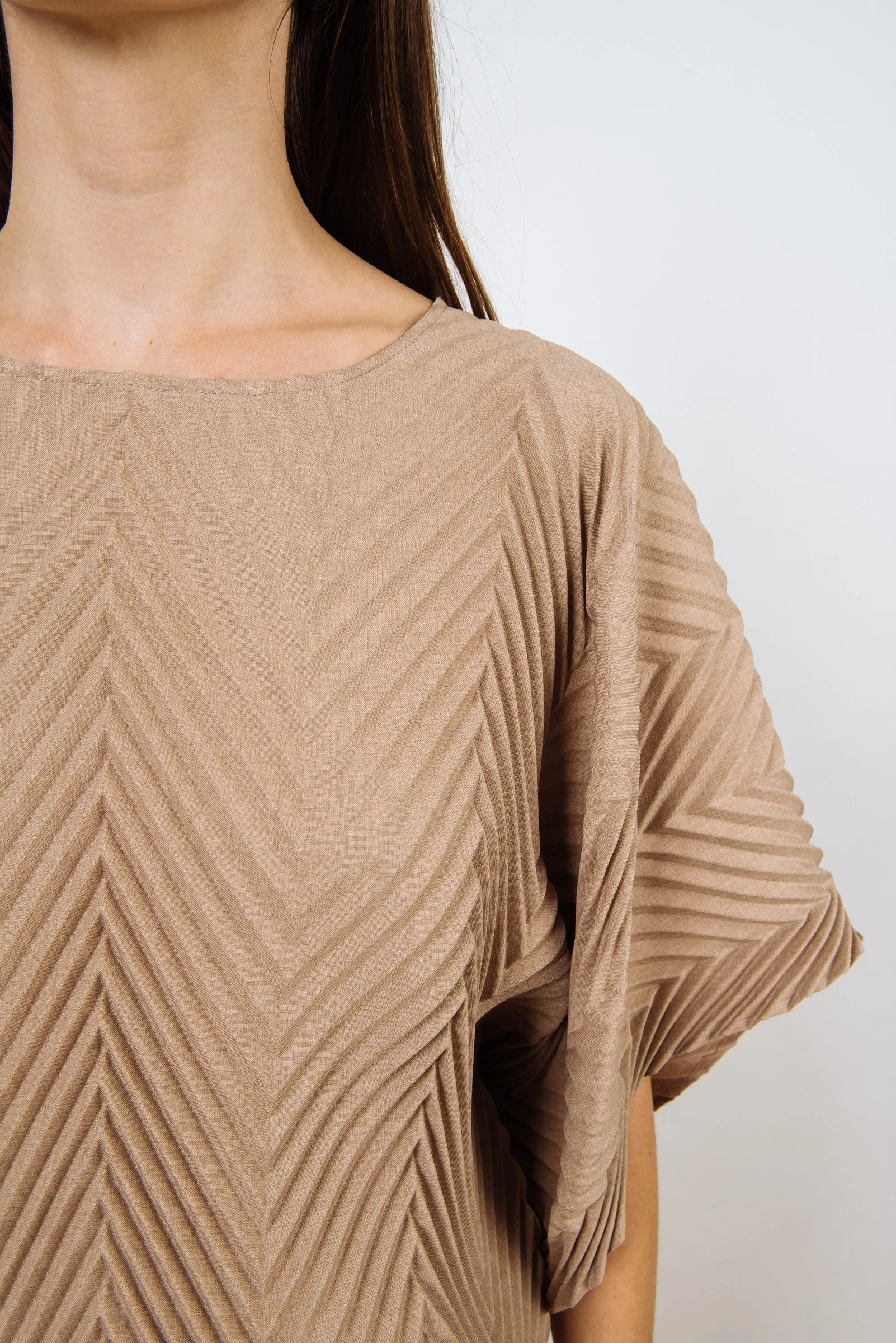 Chevron Pleated Lisbon Top | Latte