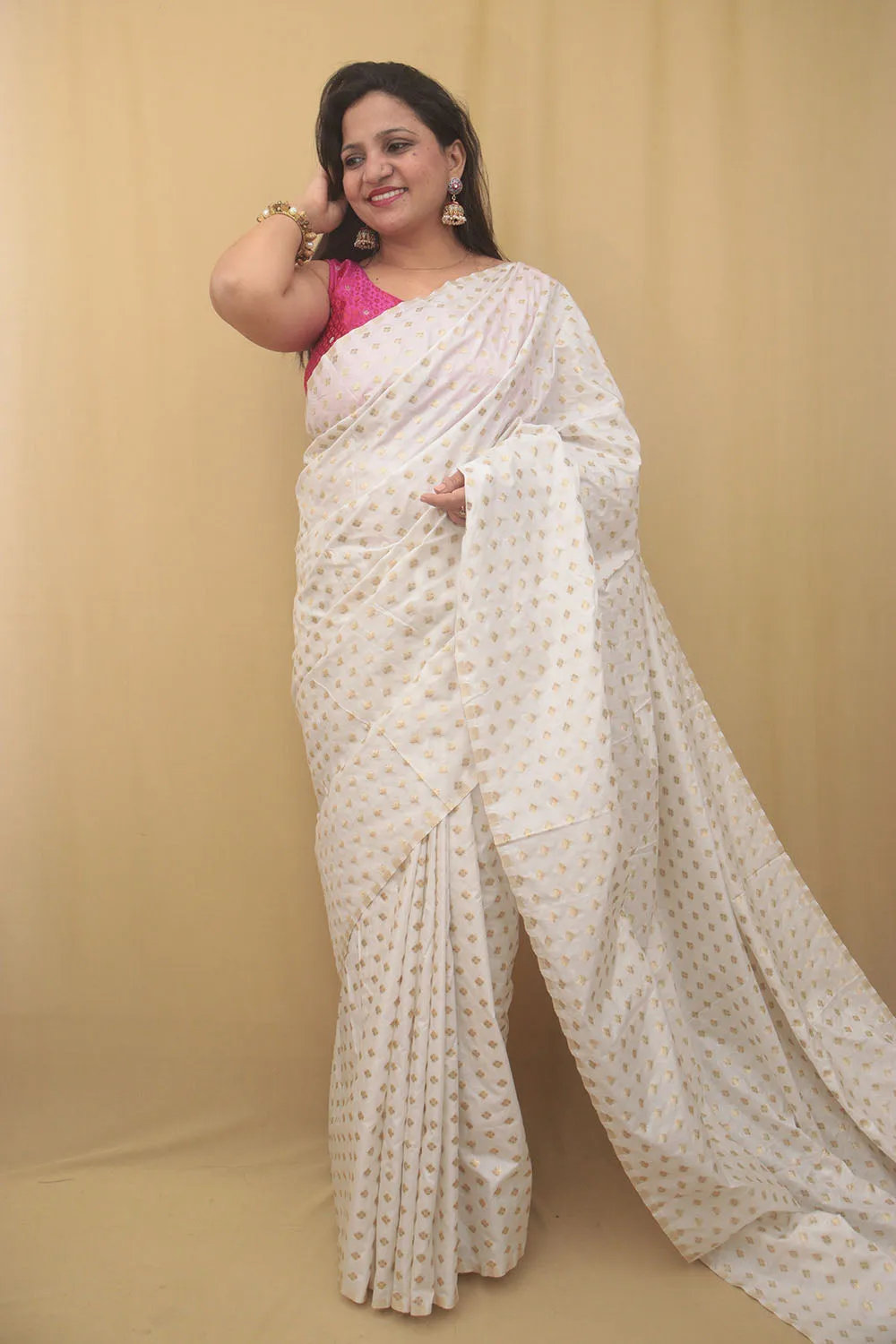 Dazzling Banarasi Silk Saree: Exquisite Elegance, Perfectly Dyeable