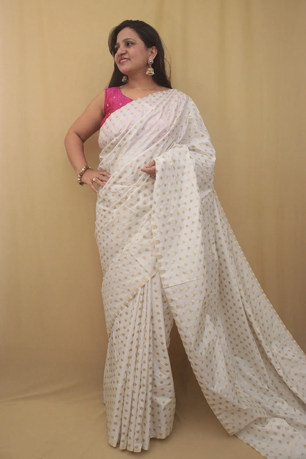 Dazzling Banarasi Silk Saree: Exquisite Elegance, Perfectly Dyeable