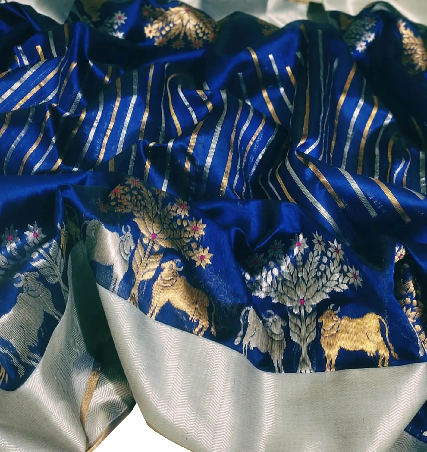 Elegant Blue Chanderi Handloom Silk Cow Design Saree: A Timeless Classic