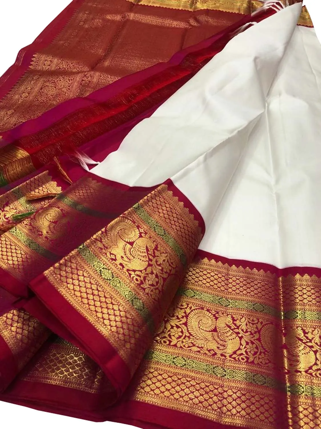 Elegant Off White Kanjeevaram Handloom Pure Silk Saree