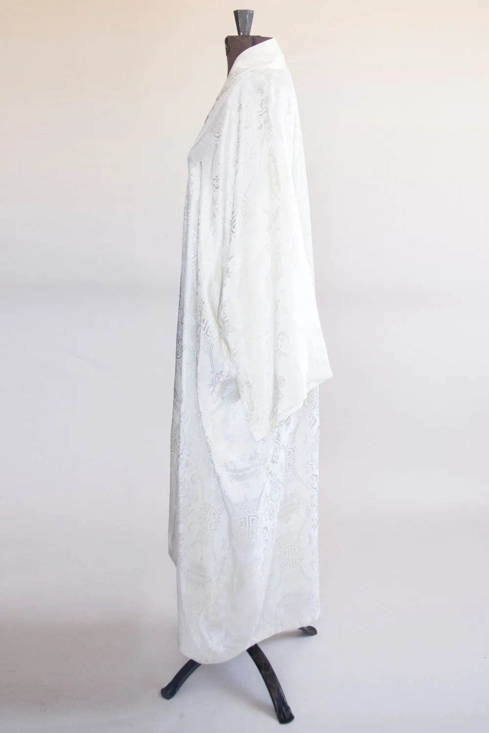 Ivory Silk Kimono - Vintage Women’s Intimates