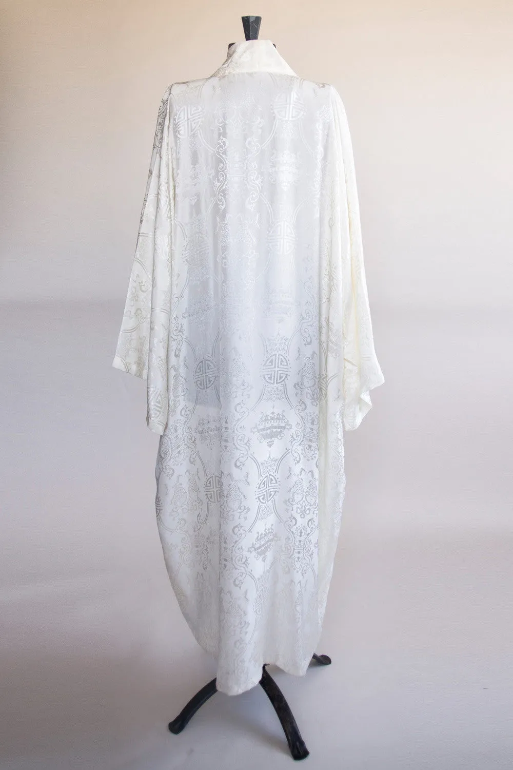 Ivory Silk Kimono - Vintage Women’s Intimates