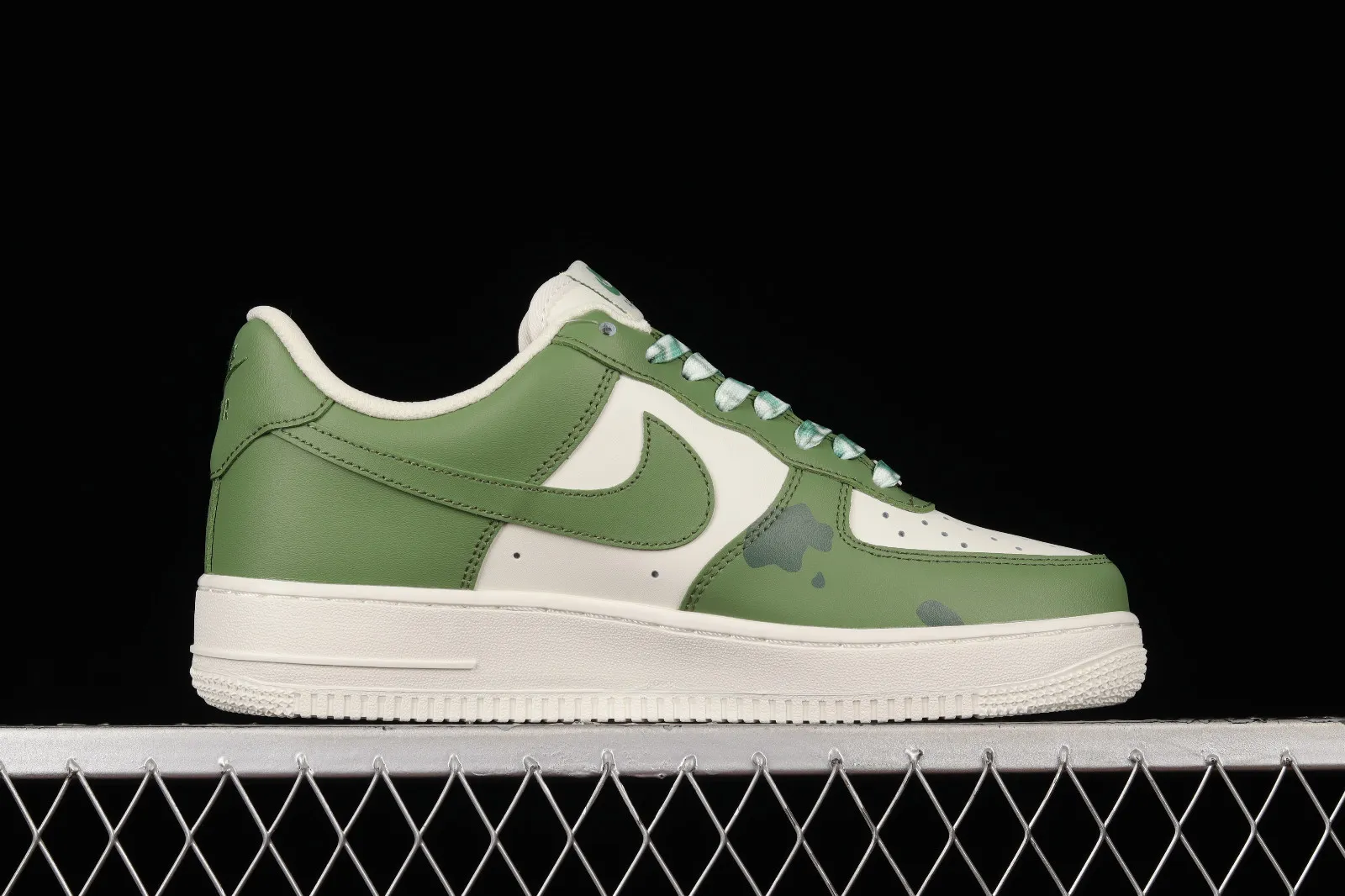 Nike Air Force 1 07 Low Olive Green White Yellow CW2288-662