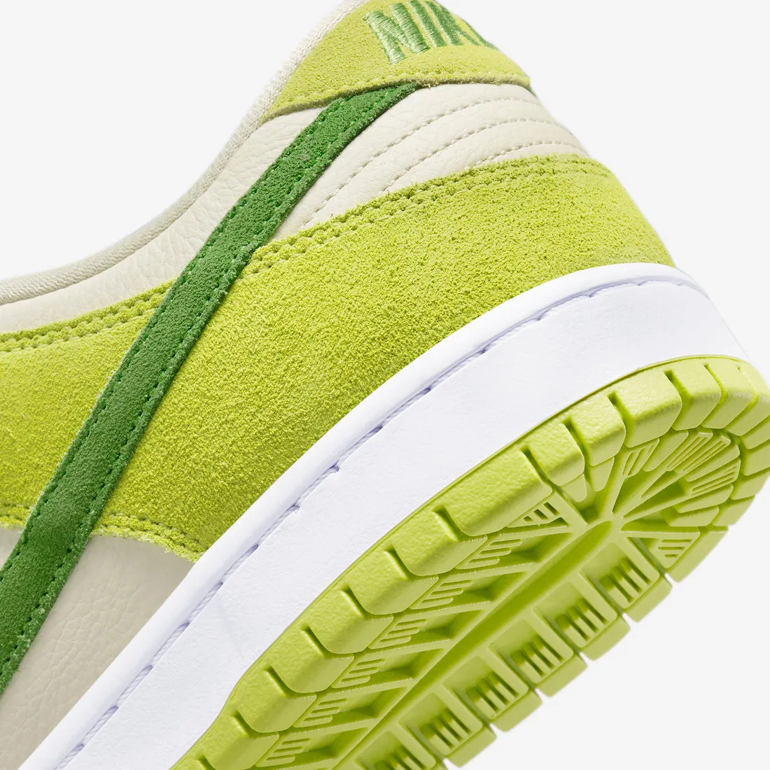 Nike SB Dunk Low Green Apple White Shoes DM0807-300