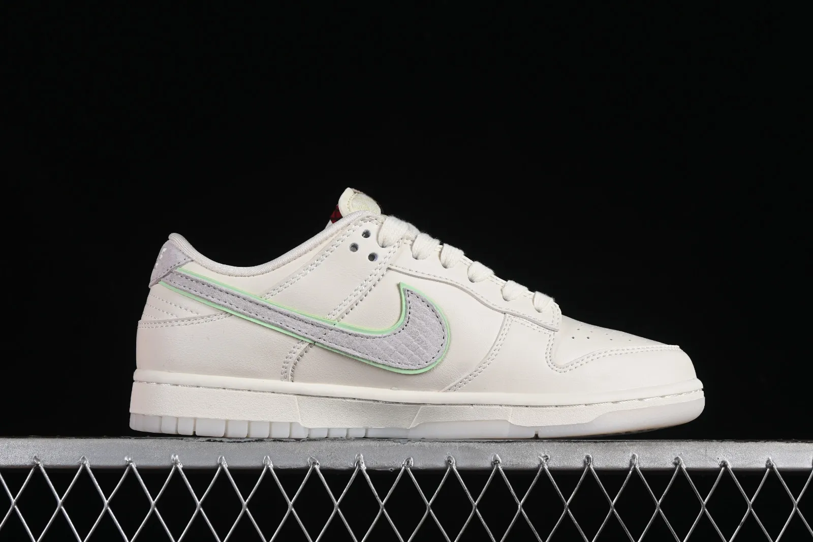 Nike SB Dunk Low Off White Light Grey Green Red CF3688-001