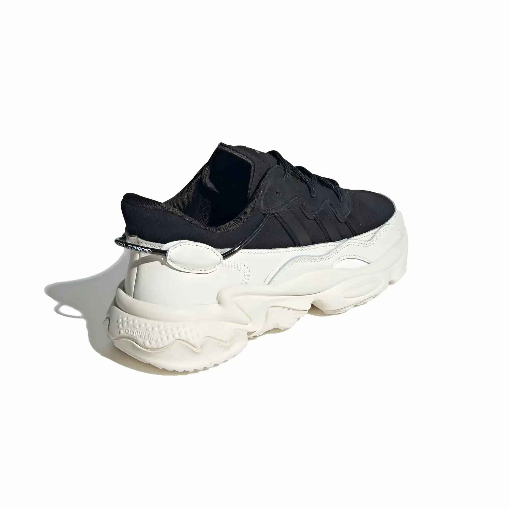 OZWEEGO 'CORE BLACK/OFF WHITE'