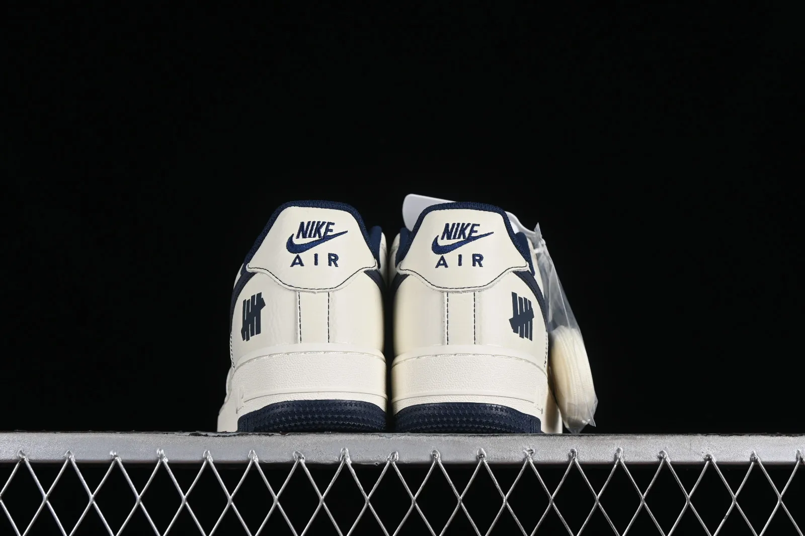 Undefeated x Nike Air Force 1 07 Low Off White Navy Blue UN2395-522