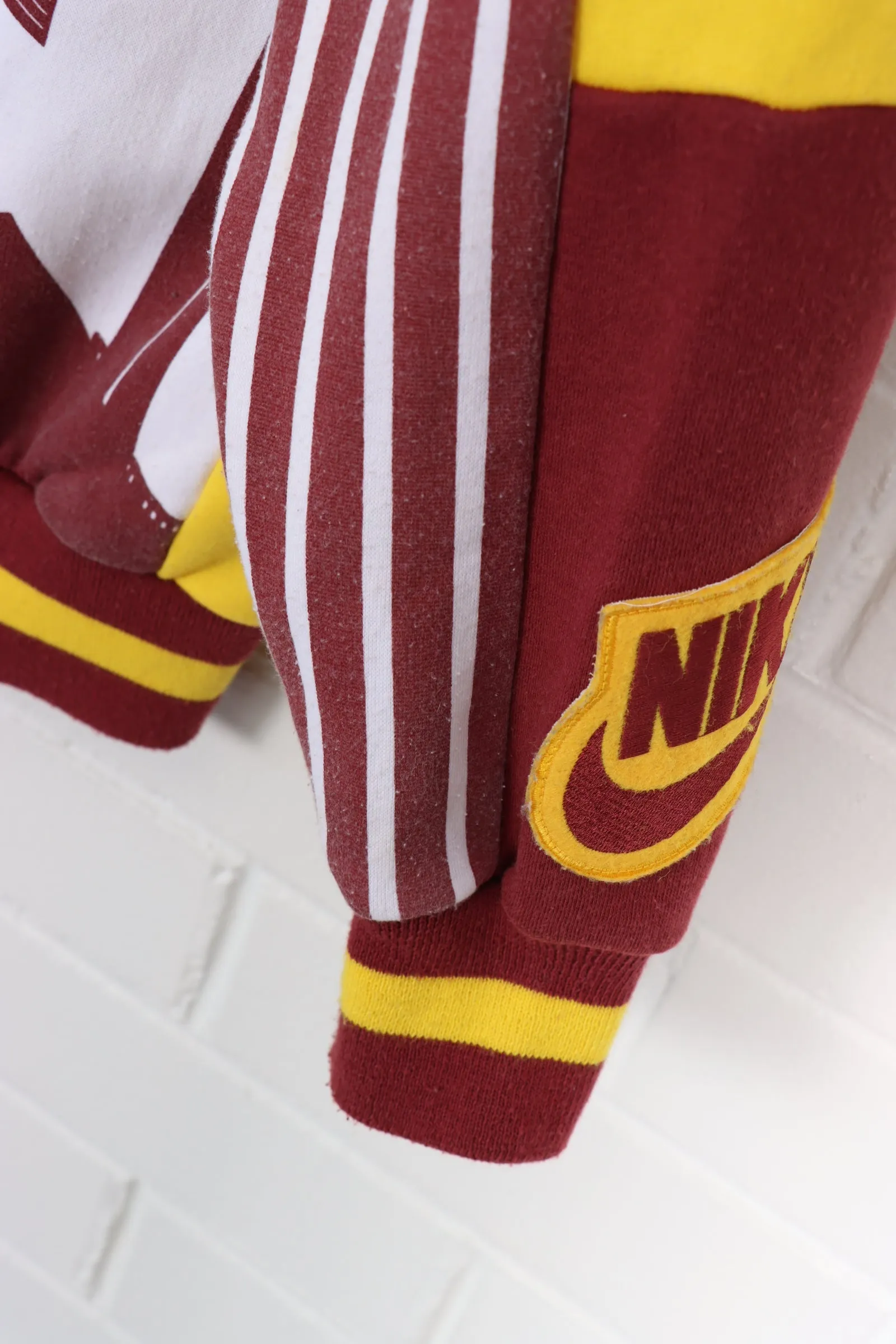 Vintage NIKE NFL Washington Redskins 'Skyline' Rare Sweatshirt (L)