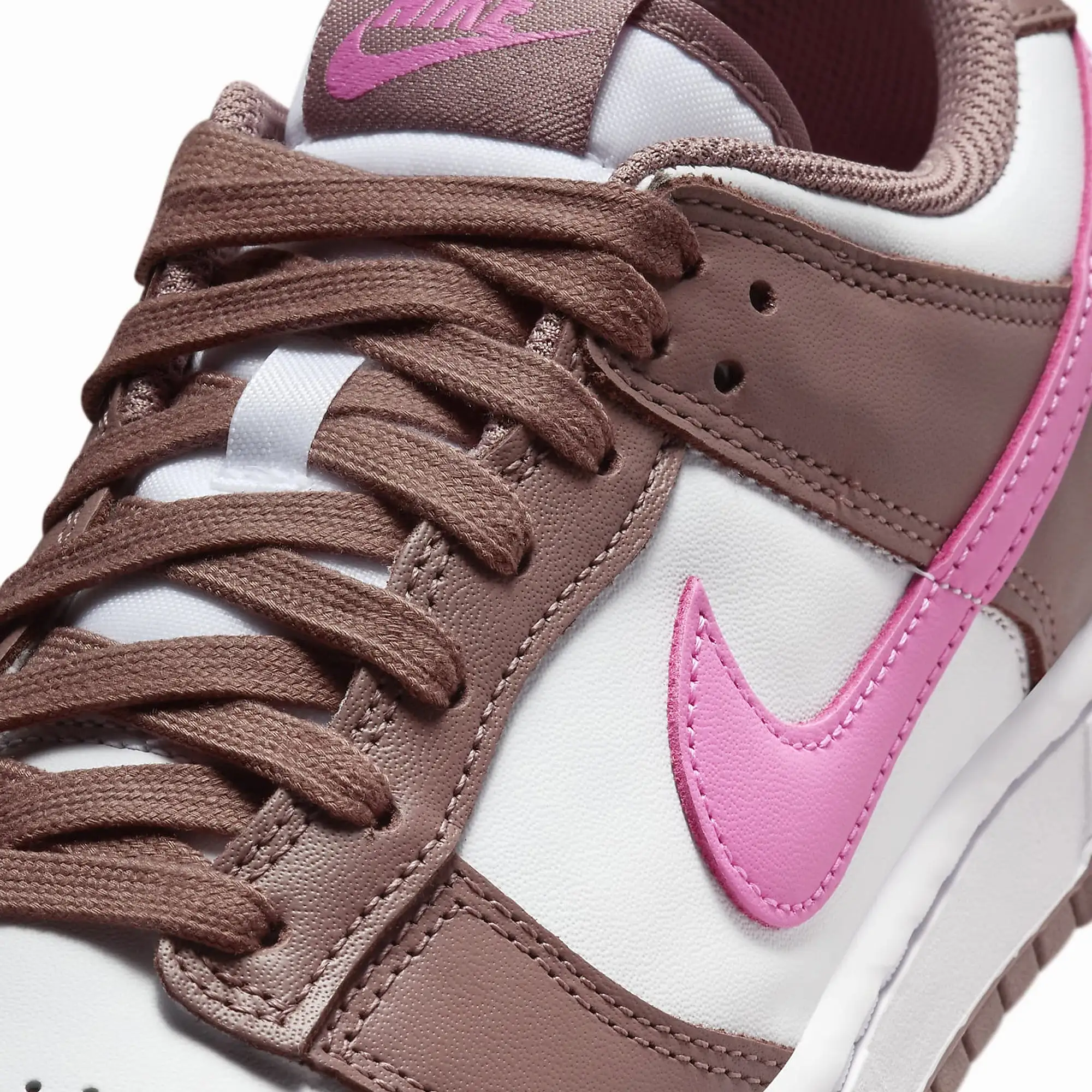 WMN'S DUNK LOW 'SMOKEY MAUVE/PLAYFUL PINK-WHITE'