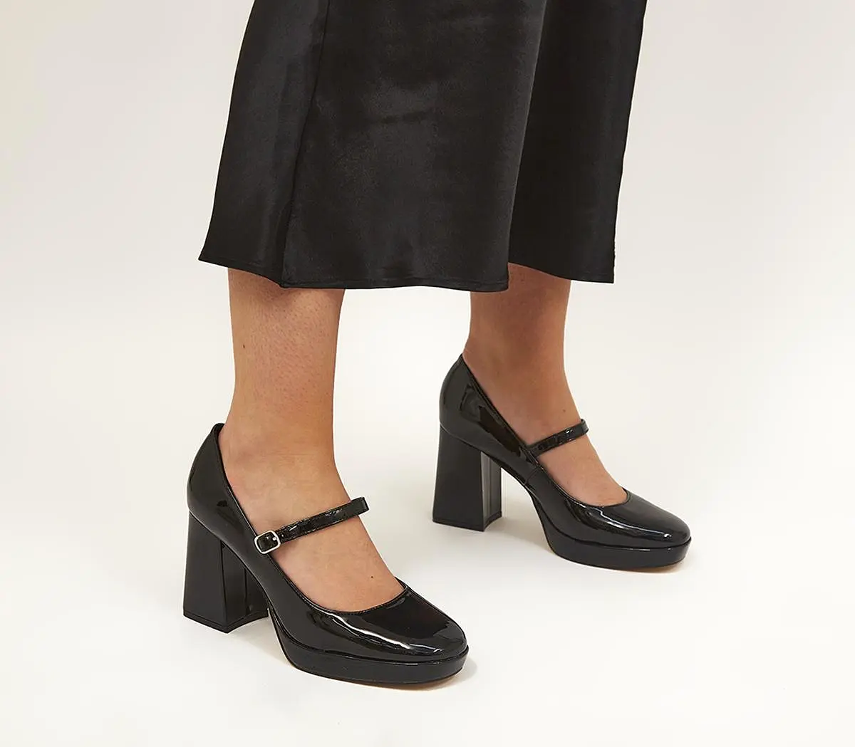 Womens Office Hazy Closed Toe Mary Jane Platforms Black Patent